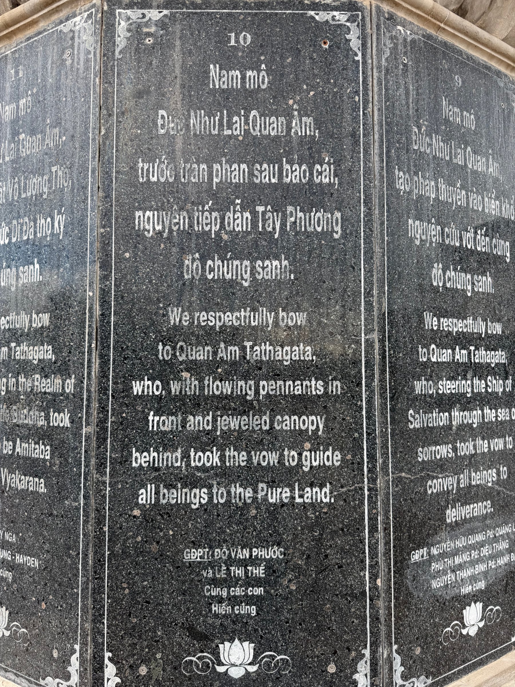 The pedestal of the Quan Âm statue: the face carved with vow 10